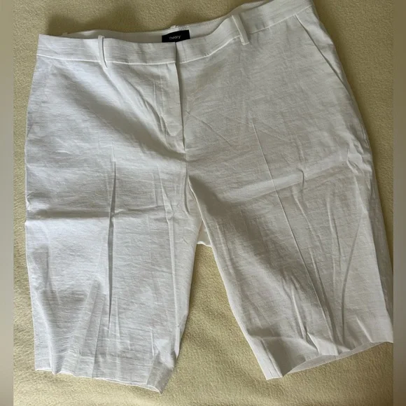 THEORY-Treeca Bermuda Shorts - Picture 3 of 5